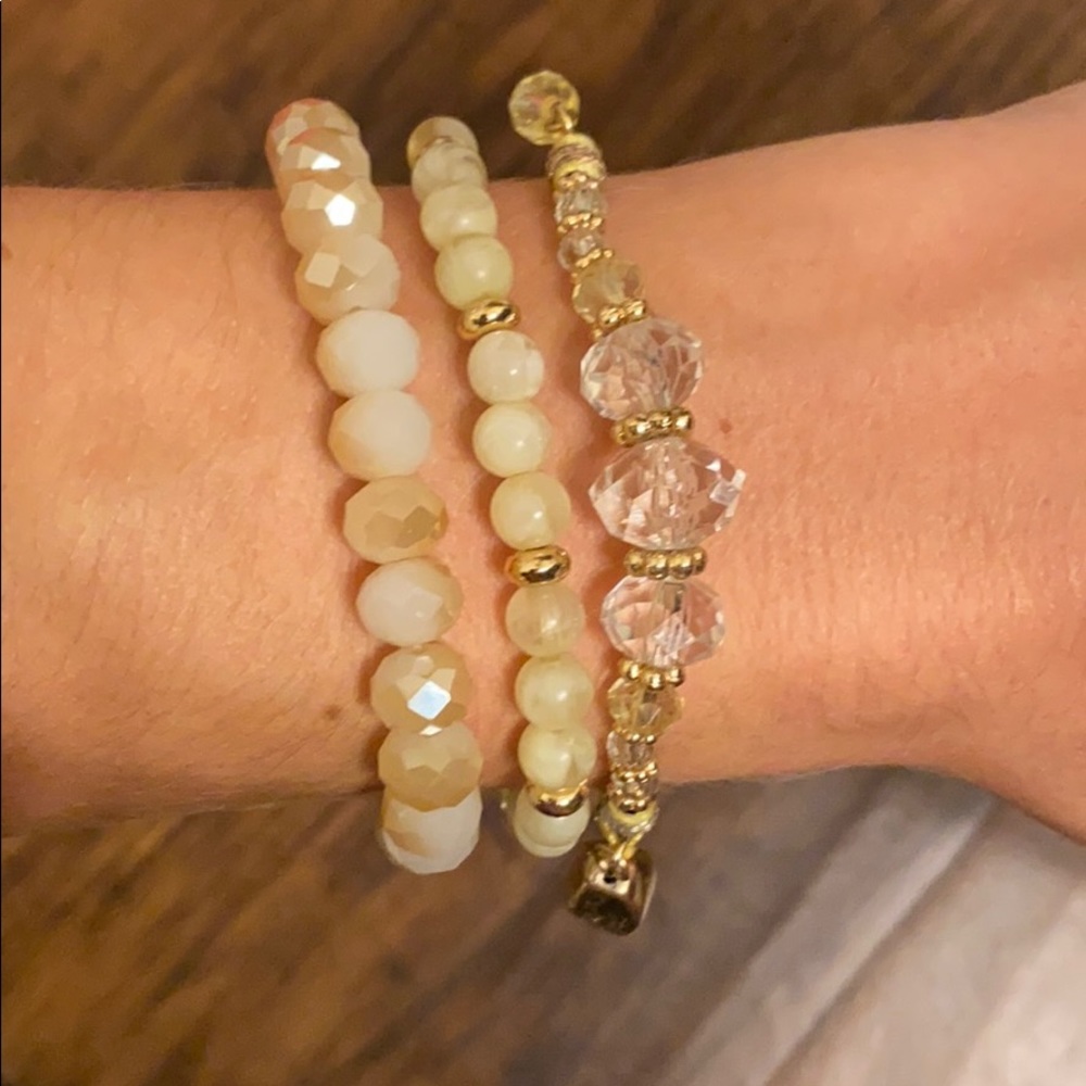 Elastic bracelets